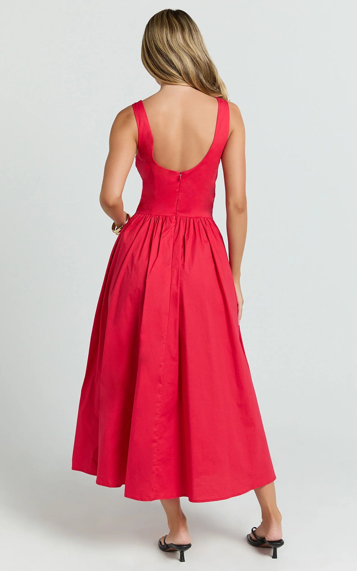 Scoop Neck Drop V Waist Gathered Skirt Dress in Red