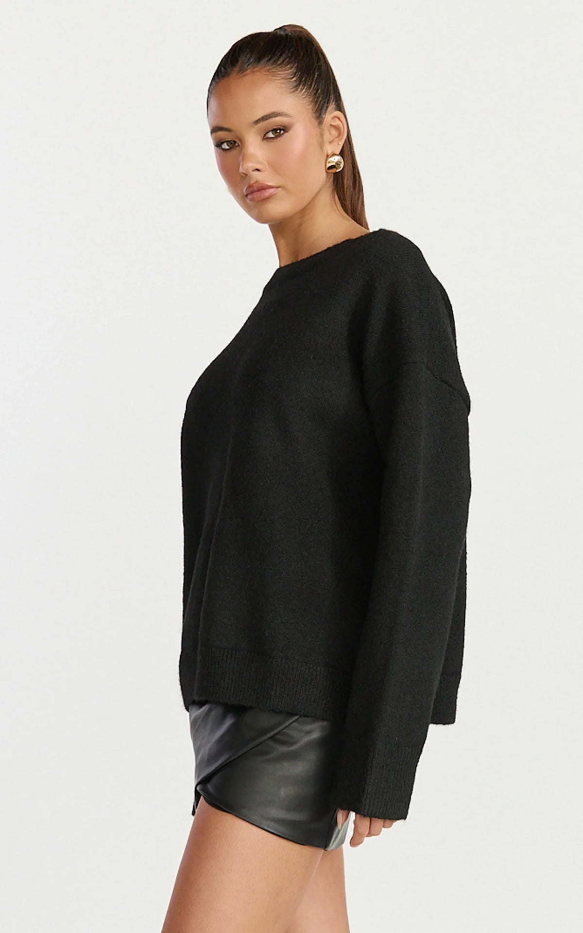 Amanda Top - Crew Neck Long Sleeve Knit Sweater in Black