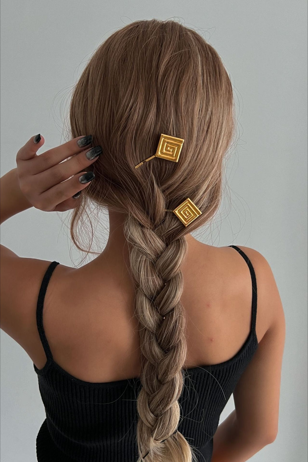 2-Piece Guilloche Design Braid Accent Hairpin Set