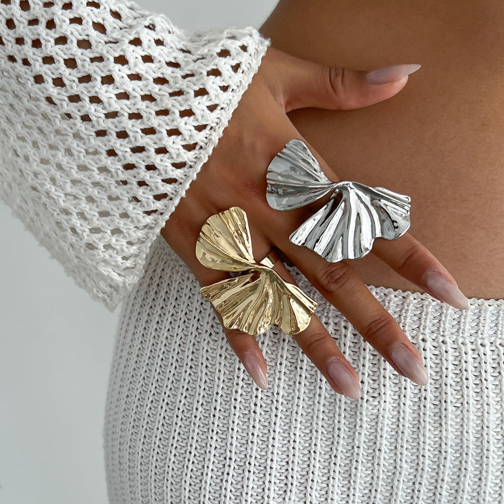 3D Ginkgo Leaf Sculpted Metal Knuckle Ring