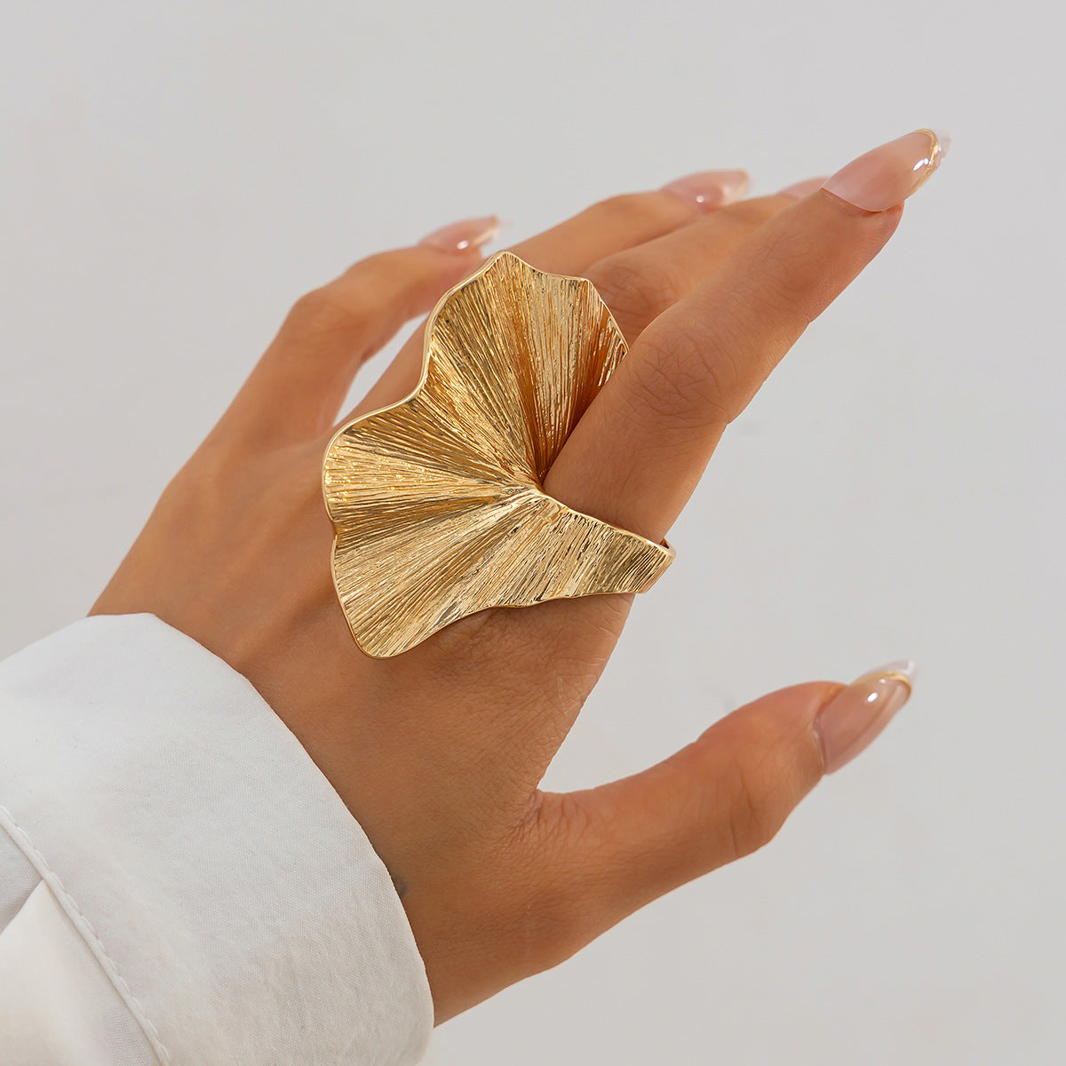 3D Ginkgo Leaf Sculpted Metal Knuckle Ring