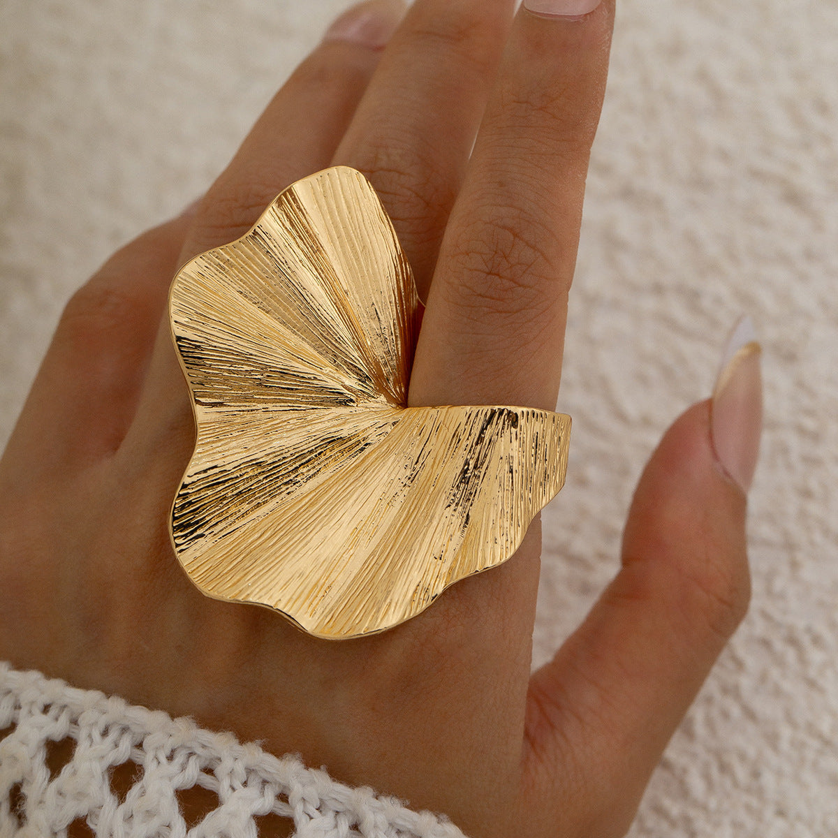 3D Ginkgo Leaf Sculpted Metal Knuckle Ring