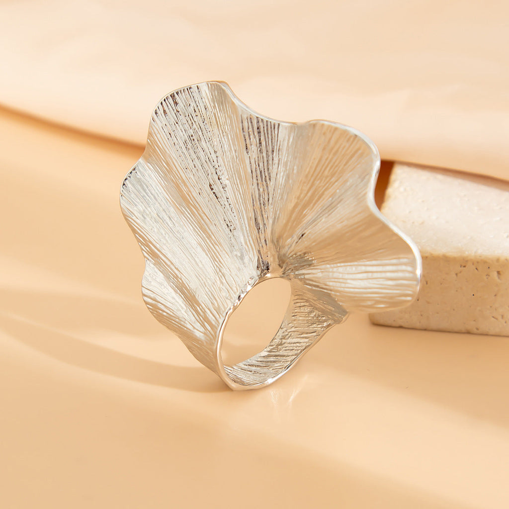 3D Ginkgo Leaf Sculpted Metal Knuckle Ring