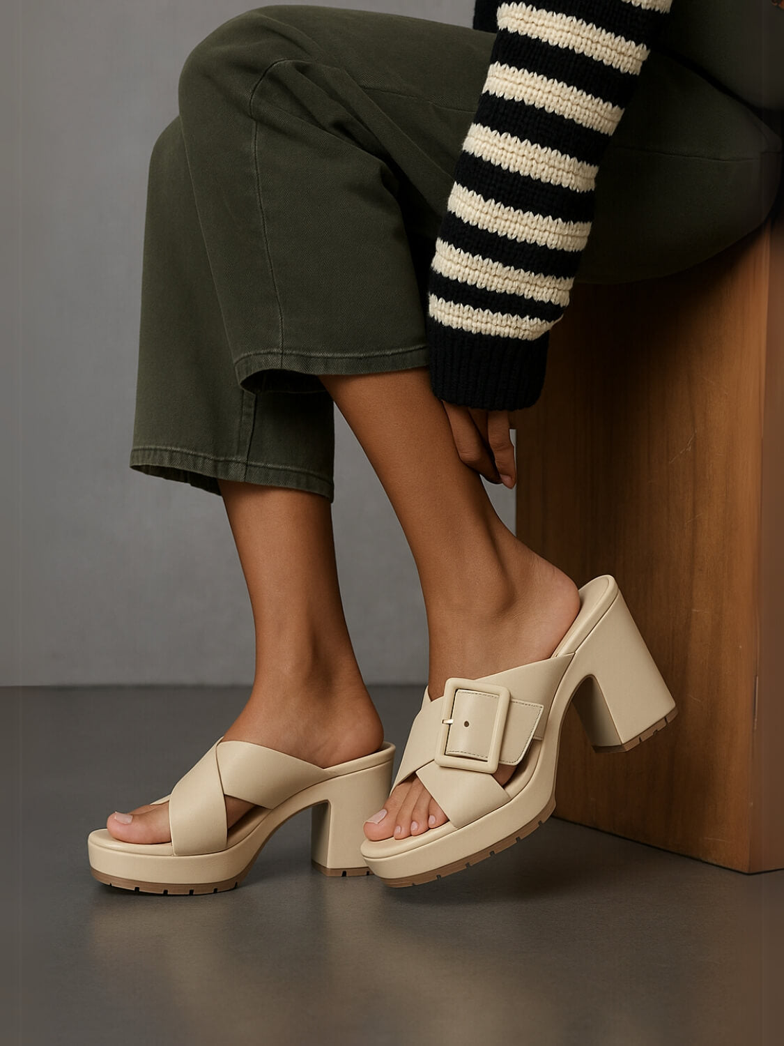 Siketu | Tetra Crisscross Buckled Block Heeled Sandals - cream