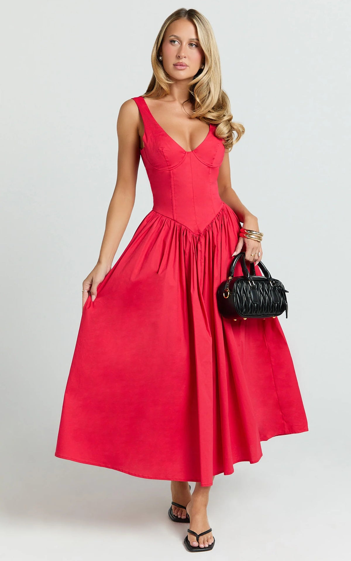 Scoop Neck Drop V Waist Gathered Skirt Dress in Red